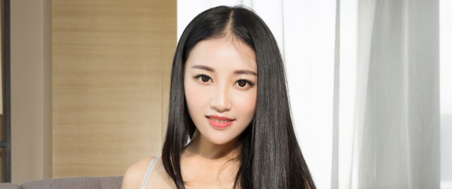 一女子爬上55楼天台外墙，珠海两名保安暖心救援获评见义勇为